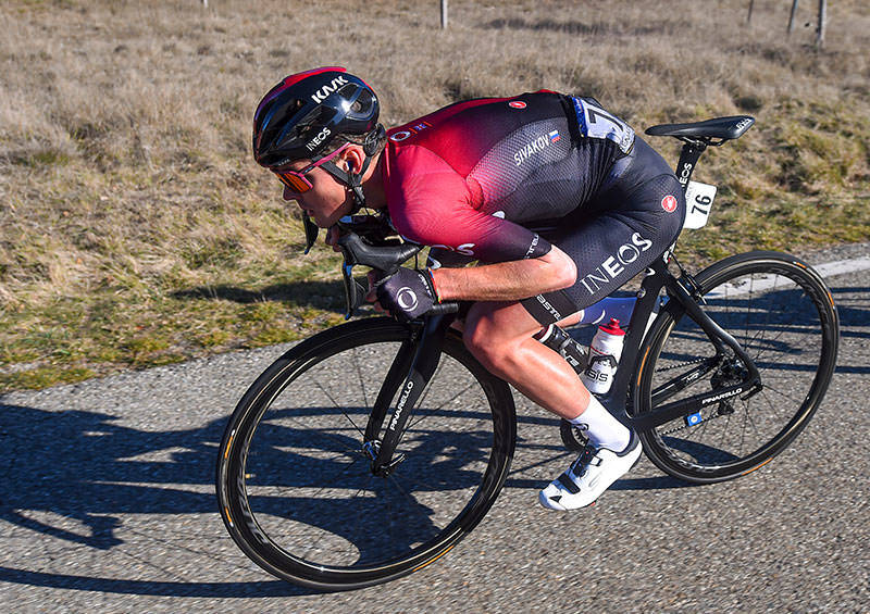TETTE OG LETTE: Team Ineos bruker sykkelbukser fra Castelli. Som proffer har de selvsagt tilgang på de beste materialene. Foto: Castelli. team ineos sykkelbukse castelli