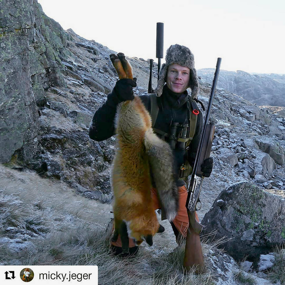 @micky.jeger: Første turen rifla ble med på rypejakt – og det med full klaff. Denne flotte reven blir utstoppet. #revejakt #rev #rødrev #fox #foxhunting #norgesjegere #nordichunter Instajeger-Januar-2020-4