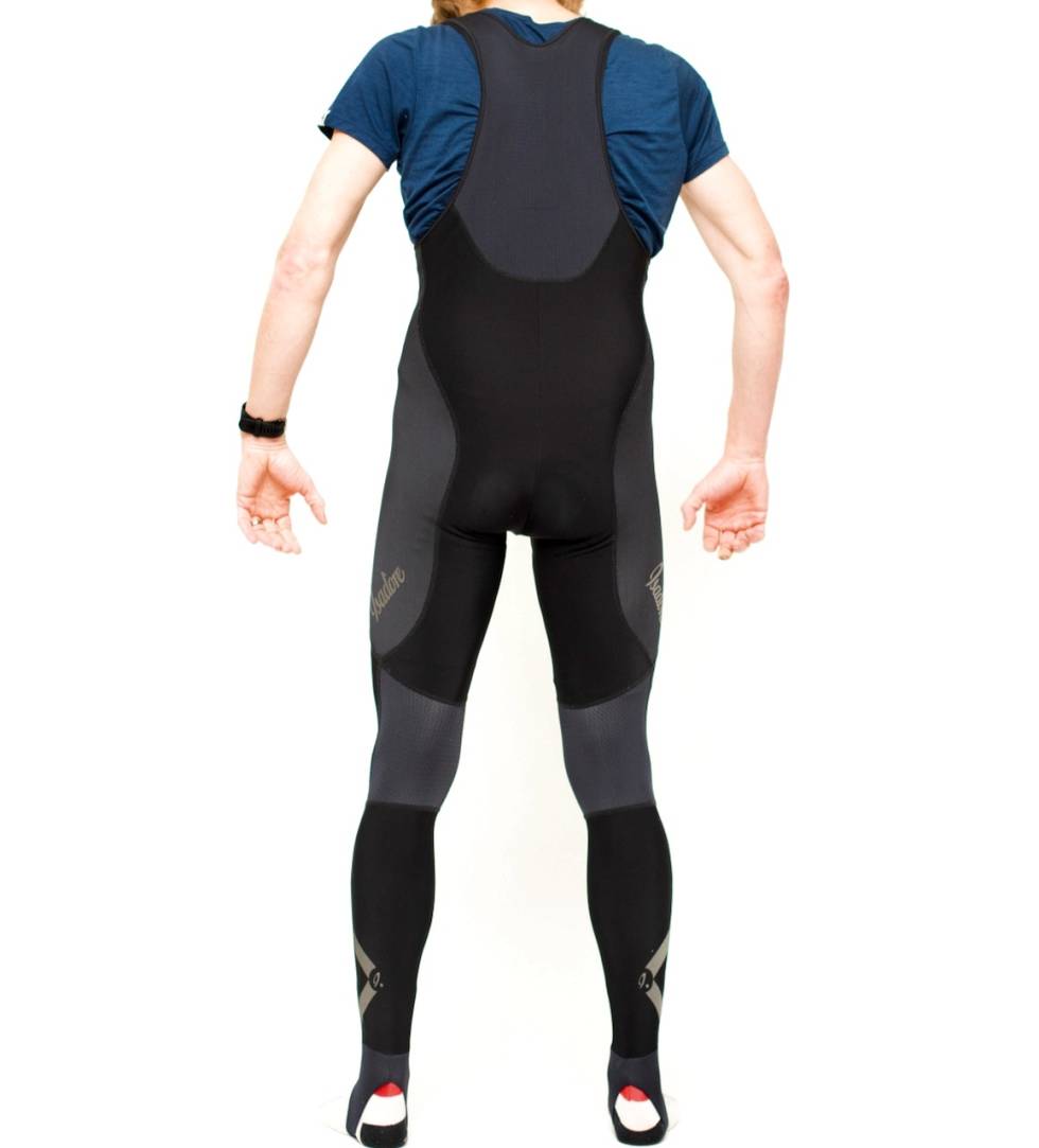STRAM I RUMPA: Isadore-buksen har ikke pute og tillater derfor at du tilpasser den med klær under. Foto: Henrik Alpers Isadore Thermoroubaix tights