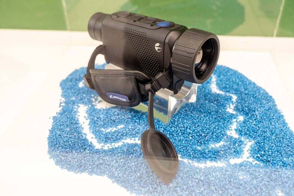 Ready, steady, Axion: Termisk sikte fra Pulsar som passer i jakkelomma, bør vekke interesse. IWA-outdoor-classic-messe-5