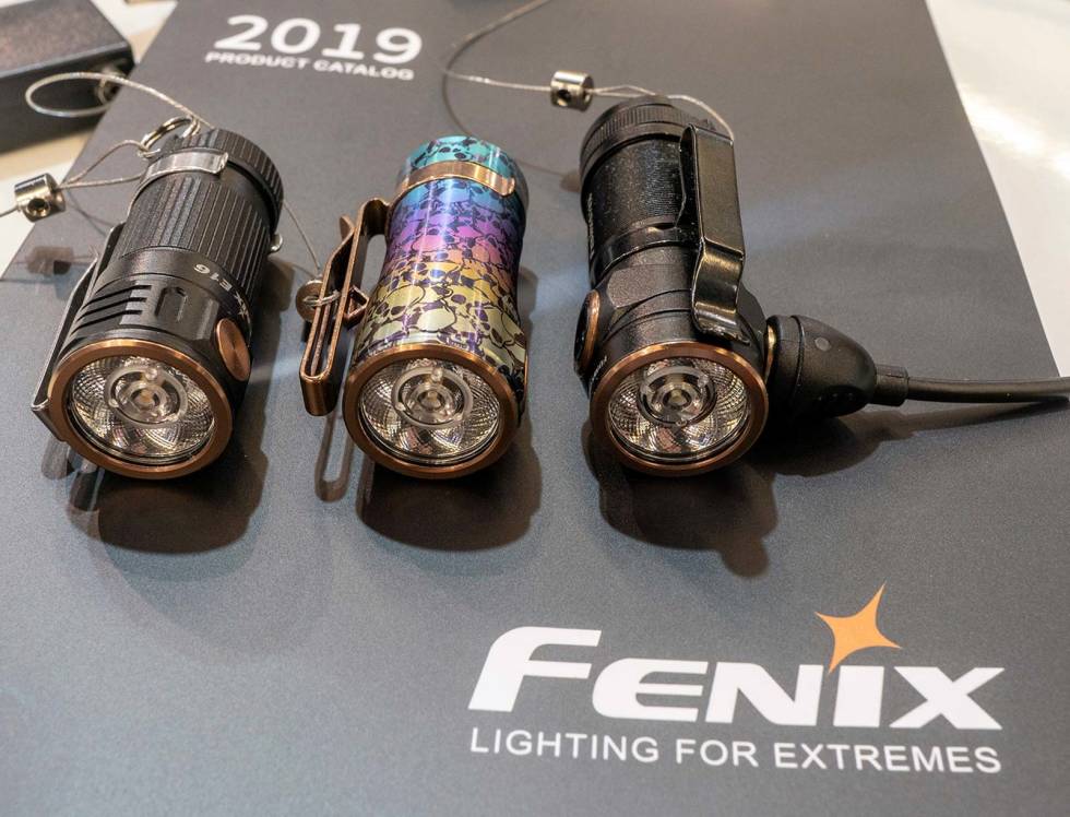 Tre søte små: Tre tommelstore nyheter fra Fenix, som alle er gode for å gi deg 130–140 m lysrekkevidde. IWA-outdoor-classic-messe-7