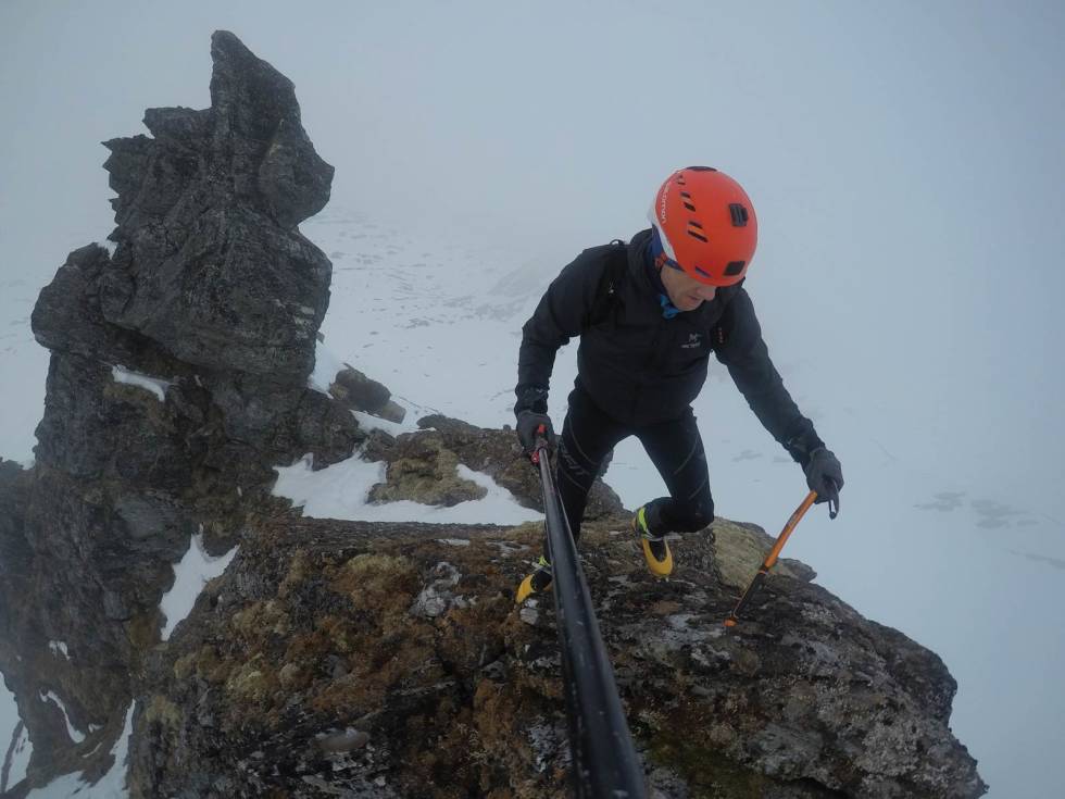 Pinakkelen til Jakobstinden er for de mest interesserte. Jakobstinden-Tjeldsund-3