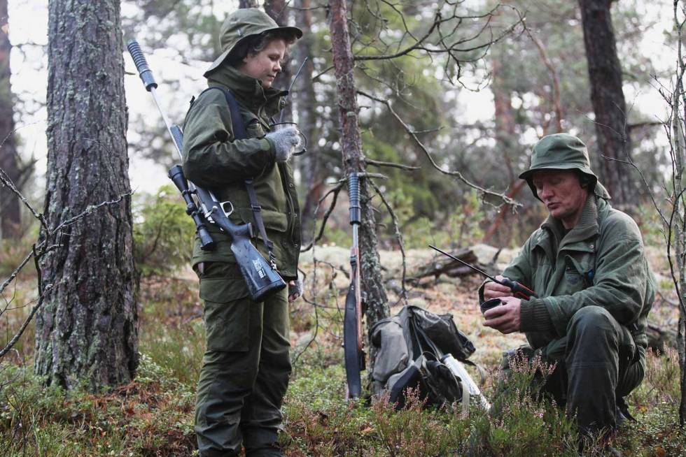 HVOR STÅR LOSEN?: Bruk av elektroniske hjelpemidler faller minst like lett for de unge som foreldregenerasjonen. Jaktens-fremtid-5