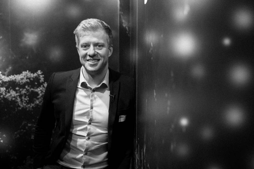 VELGJØRER: Jens Haugland i Uno-X åpner lommeboken for kvinnesatsingen, og lover samme betingelser for kvinnene som herrene. Foto: Henrik Alpers jens-haugland