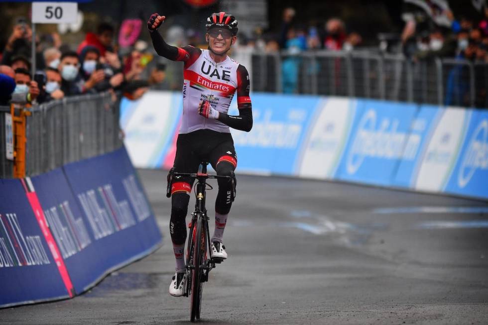 SOLO: Joe Dombrowski kom solo til mål, en etterlengtet opptur for UAE Emirates. Foto: Cor Vos. Joe-Dombrowski