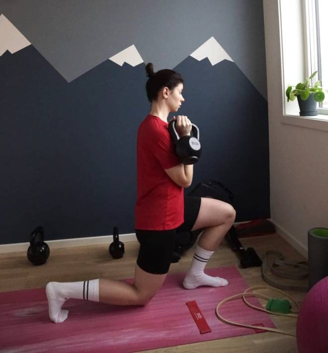 UTFALL MED KETTLEBELL: 12 repetisjoner, 4 sett. Joline Johansson styrketrening