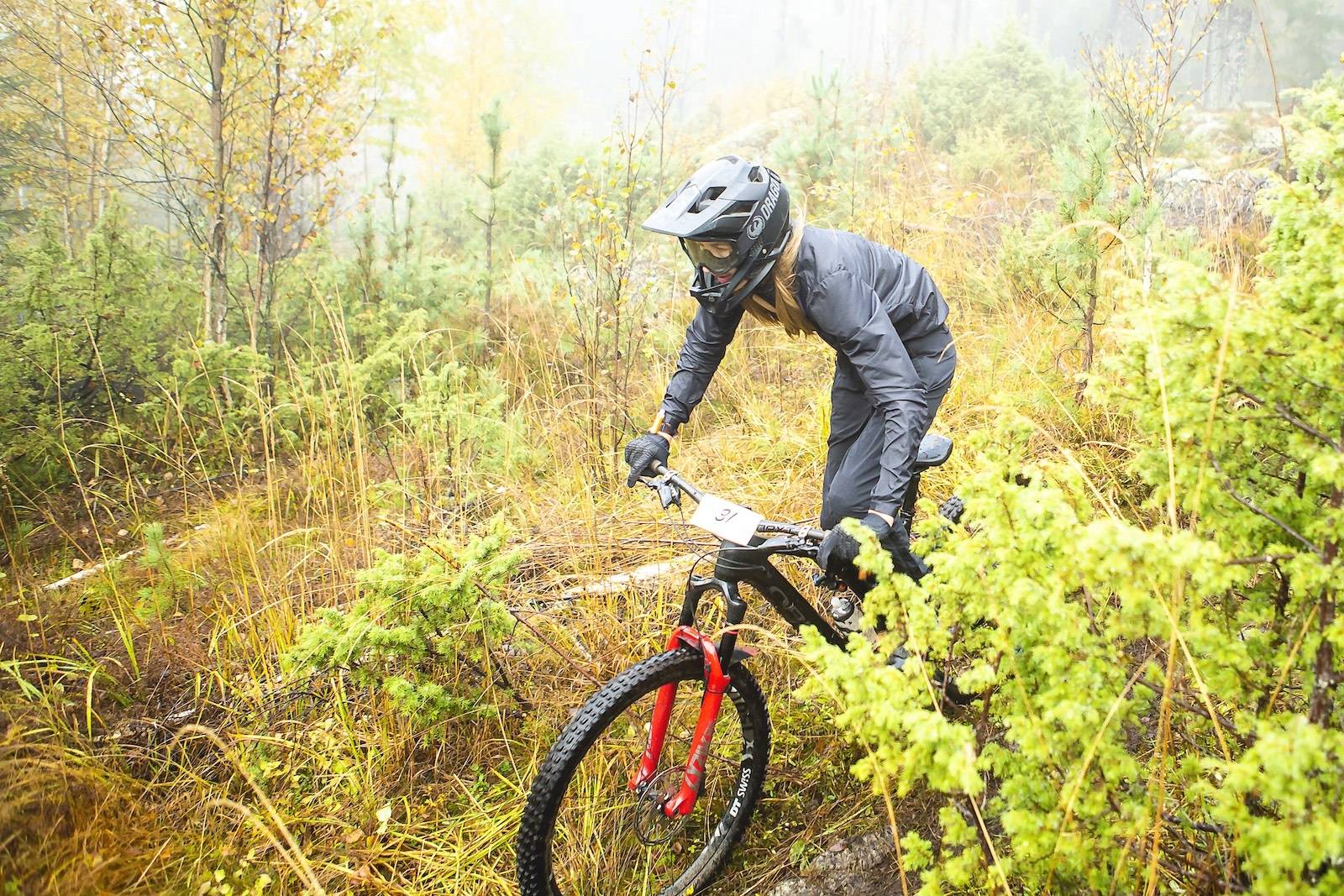 Jonas Olsson, som sikret seg den siste pallplassen i juniorklassen på Ringerike Enduro, ble nummer to sammenlagt i serien. Foto: Pål Westgaard