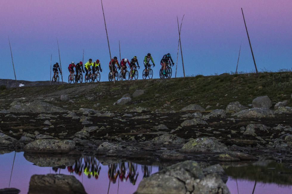 JOTUNHEIMEN RUNDT: Det 430 kilometer lange rittet gjennom hjertet av Norges fjell og fjord er tilbake på terminlista neste år. Foto: Per-Eivind Syvertsen Jotunheimen Rundt