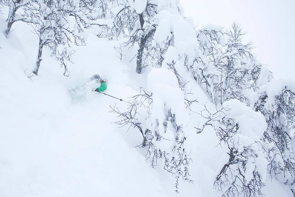 Gummiskogen KLASSIKER: Alle har kjørt Gummiskogen, og mange lurer på hvorfor. Men på dager som dette syns til og med Kaj Zackrisson at Gummiskogen er kult. Foto: Kalle Hägglund