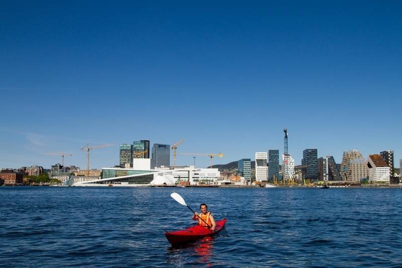OSLOFJORDEN, BABY: Forfriskende padletur i urbane omgivelser. Foto: Marius Dalseg Sætre kajakk padling sørenga oslo