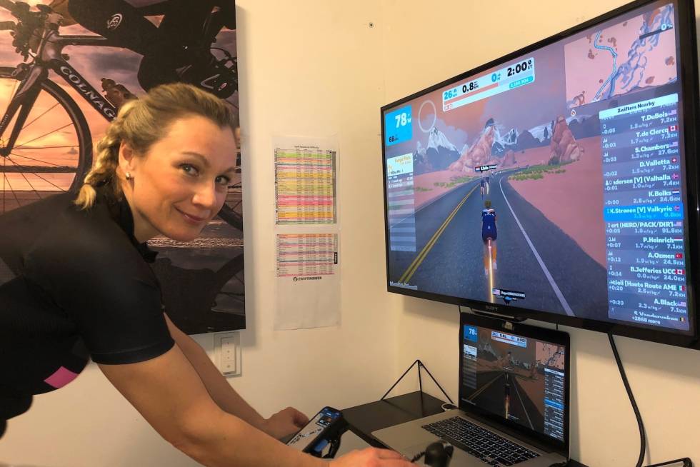 KAPTEIN: Karianne Strønen er sjefen på Zwift Vikings damelag i Tour of Watopia Karianne Strønen på Zwift Vikings damelag i Tour of Watopia