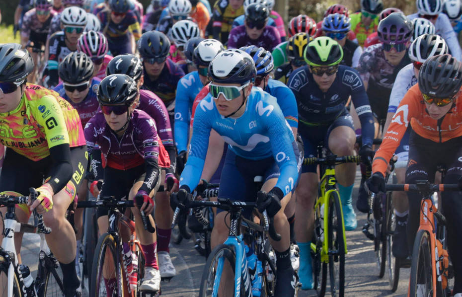 KJØRTE STERK: Etter å ha angrepet tok Aalerud ansvar i feltet, for å samle det for Annemiek van Vleuten. Foto: Cor Vos katrine aalerud liege bastogne liege(1)