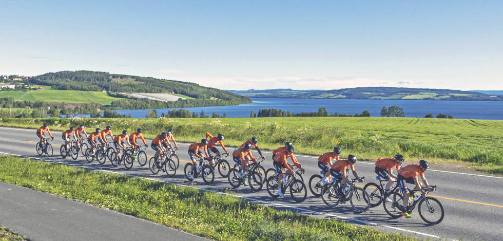 RASKE: Kjekkas i fint driv langs Mjøsa under Styrkeprøven 2019. Foto: Ola Morken Kjekkas Styrkeprøven 2019