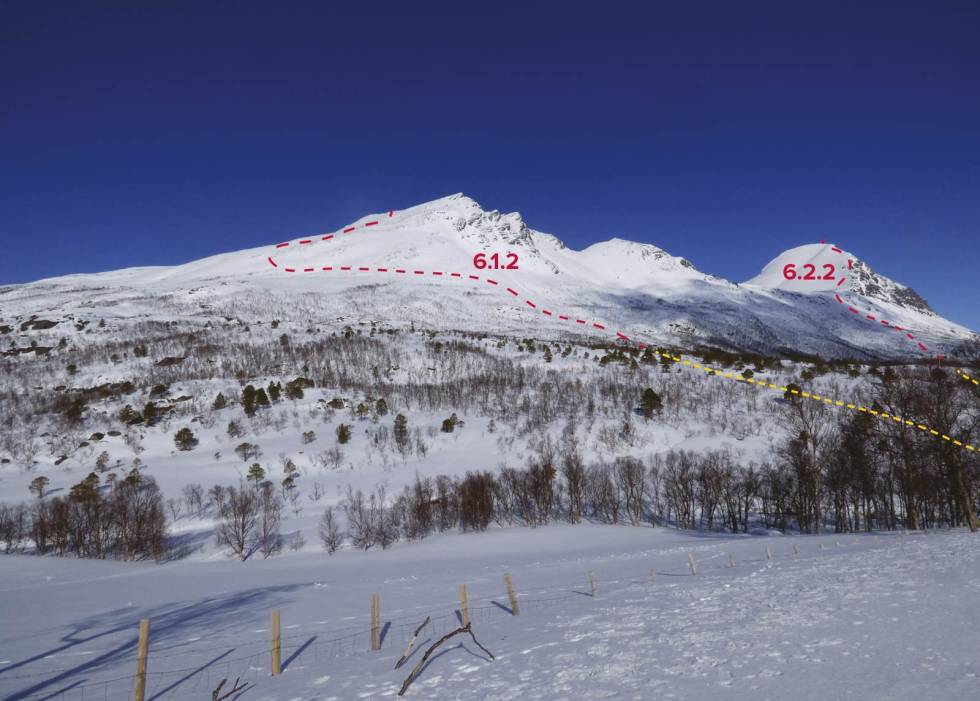 Klåptinden 998 moh fra Toppturer rundt Harstad