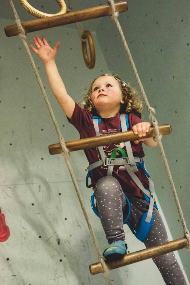 SNART OPPE: Tiril (4) i retning ringene klatrebarn-3.1