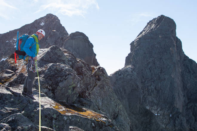 TEST-TUR: På Skagastølsryggen med Blue Ice Choucas Pro. Foto: Siv-Elin Skogen tekst klatresele