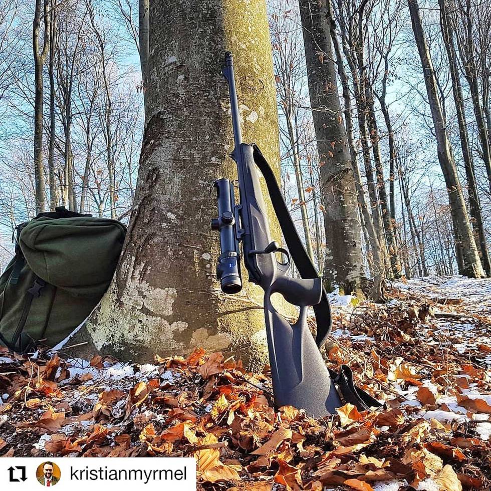 @KRISTIANMYRMEL: The sound of silence. Well, at least until the dogs and a sounder of boars appeared #wildboarfever #hjortefot #croatia #zeiss #blaser #atecsilencer #drivenhunt #keiler #teamüberlaüfer #jaktiaedition kristianmyrmel