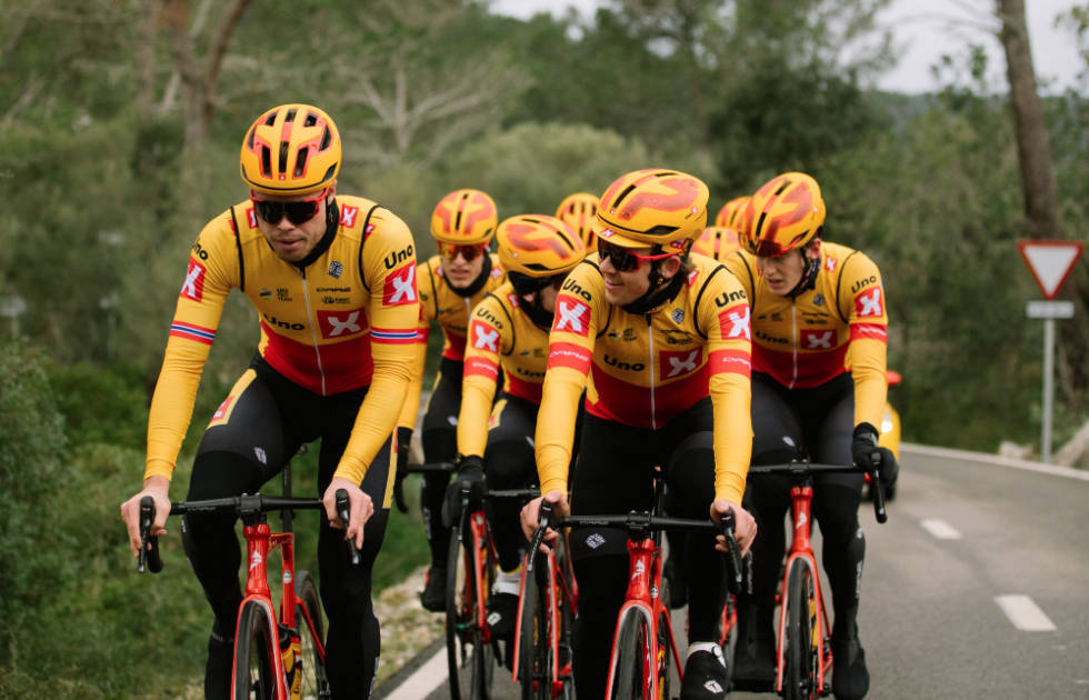 HJEMVENDTE: Både Rasmus Tiller og Kristoffer Halvorsen forlot sine utenlandske profflag for å sykle for Uno-X i 2021. Foto: Wordup Projects kristoffer halvorsen uno-x rasmus fossum tiller kuurne brussels kuurne wordup projects