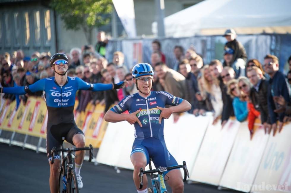 SLUTT: Joker Fuel of Norway er nå historie. Kristoffer Halvorsen vinner gaterittet i 2016-NM i Bodø. Foto: Henrik Alpers. Kristoffer-halvorsen