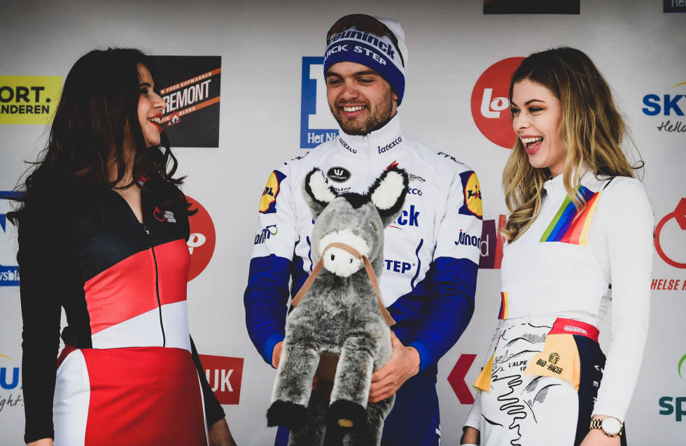 ESELFJES: Vinner du Kuurne-Brussels-Kuurne får du et kose-esel i premie. kuurne-brussels-kuurne-10