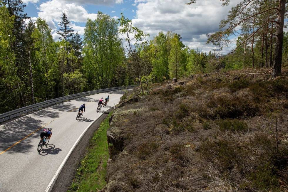 HVA NÅ? Hvordan blir det med langtursykling på norske veier, om dommen mot Ivar Grøneng blir stående? Illustrasjonsfoto: Sebastian Bjerkvik. landevei-sykling-vei