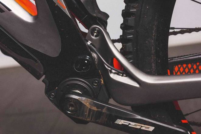 LETTVEKTSMOTOR: Fazua-motoren på Lapierre er liten og lett, men også en del svakere enn de andre motorene. Lapierre med Fazua-motor