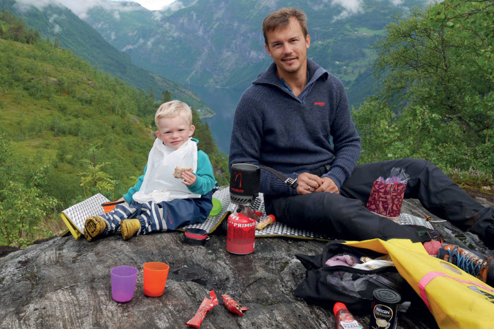 En leir med alt av nødvendig utstyr er en ting, men god utsikt er også fint Geiranger, leirplass utenetter uteskole