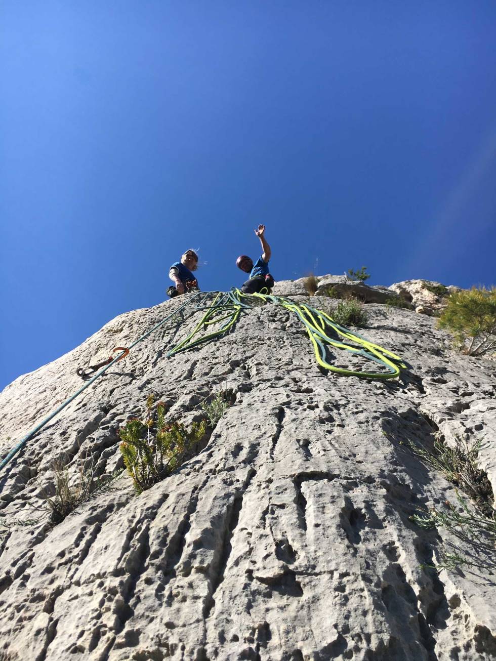 Superklassiker: Opp og ned på Super Sirene (6b, 4 tl.). Foto: Øystein Dahl Les-Calanques-3