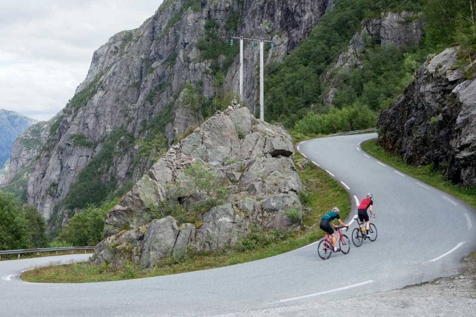 LANG OG HARD: Lysebotn er en mektig opplevelse å sykle, men er ikke everestet ofte. Foto: Geir Stian Ulstein. lysebotn-everesting