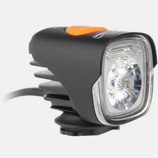 LITEN OG KRAFTIG: Magic Shine MJ-900ES har lysstyrke på 1500 lumen. magic shine sykkellykt