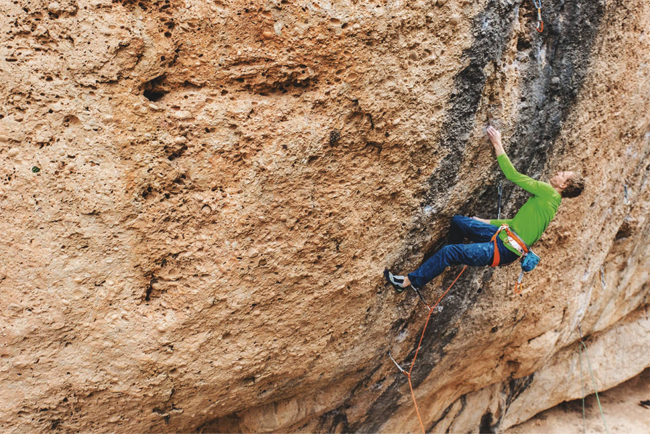 NESTEN: Thomas Horgen er nær å onsighte Corporació Antiestètia (7c). Foto: Dag Hagen magnus-klatring-catalunya