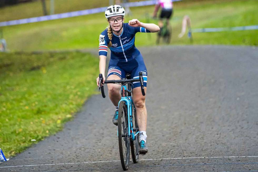 COMEBACK: Marit Sveen gjorde comeback i cyclocross med seier på Norgescupåpningen Føykakross i Asker, etter at hun knapt fikk syklet kross i fjor høst. Foto: Pål Westgaard Marit Sveen Føykakross 2020