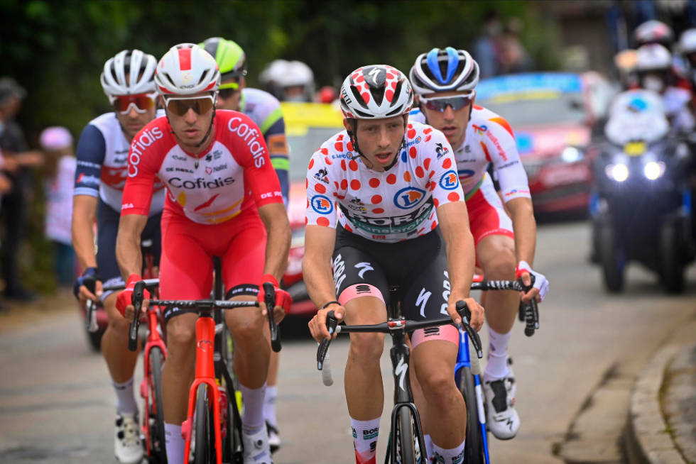 NY DAG I BRUDD: Ide Schelling var nok en gang på offensiven, og sikret seg polkadotten for en dag til. Foto: Cor Vos mathieu van der poel, alpecin-fenix, tour de france, gul trøye(3)