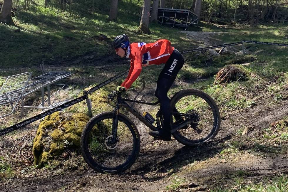ROOKIE: Mats Tubaas Glende sykler sitt første verdenscupritt for landslaget kommende helg, men med en imponerende sesongdebut sist helg har landslagssjefen store ambisjoner for førstereisgutten på lørdag. Foto:Eddy Knudsen Storsæter Verdenscupåpning rundbane 2021 Mats Tubaas Glende