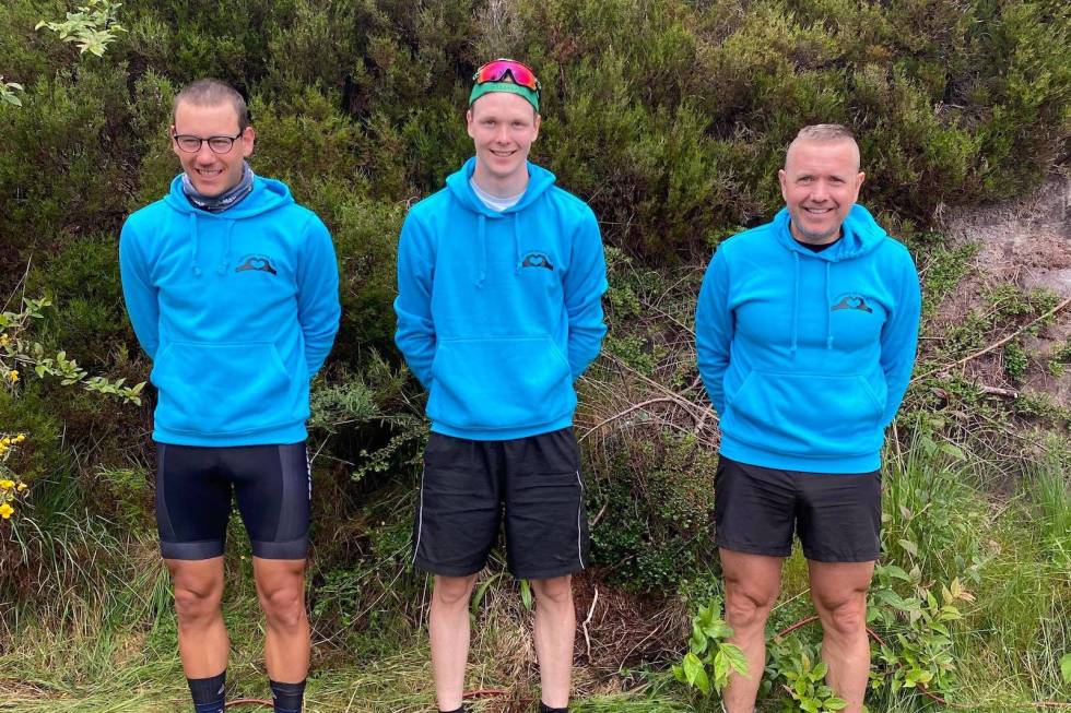 PALLEN I 2020: Sindre Hirth vant Granpa Grand Prix i fjor, med Mikal Iden (til venstre) på andreoplass og rittleder Arvid Johannesen (til høyre) på tredjeplass. Foto: Cecilie Christenen Mikal-Iden-Sindre-Hirth-Arvid-Johannesen