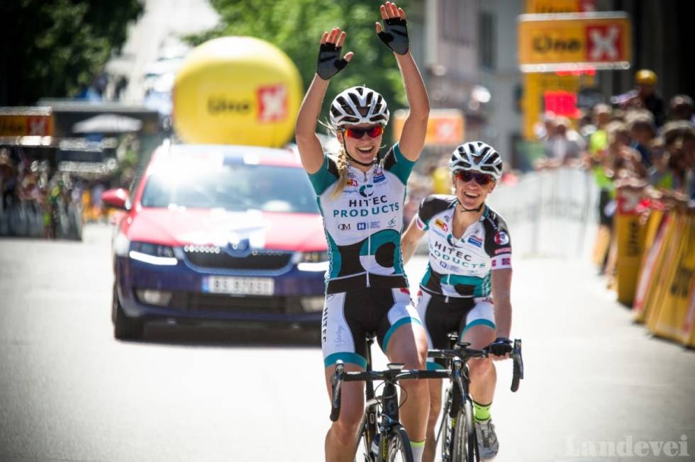 TIDLIG OPPE: Kvinnene starter ofte 08.00 om morgenen for å sikre tv-bilder i opptak når det er NM. Miriam Bjørnsrud vinner NM på Lillehammer, 2016. Foto: Henrik Alpers. nm sykkel kvinner
