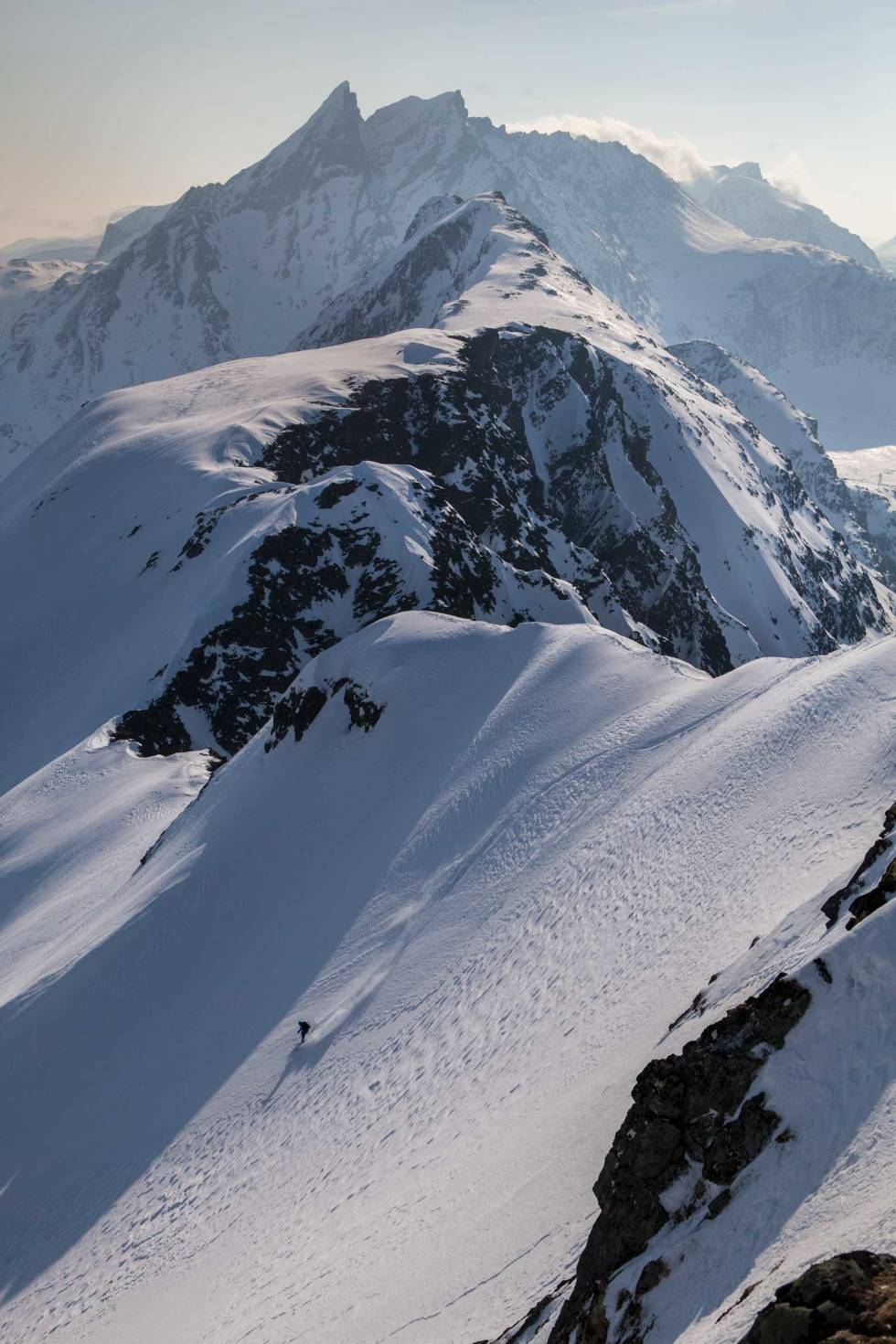 Toppflanken fra Mjølvafjellet. Foto: Matti Bernitz Mjølvafjellet-Toppturer-i-Romsdalen-3
