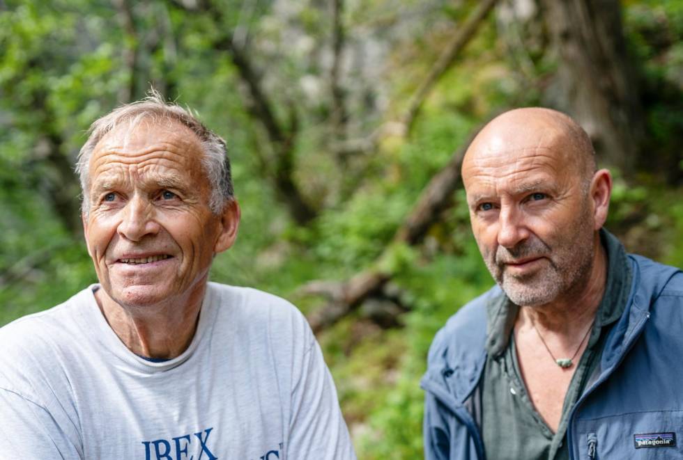 LIVSSTIL: Odd Eliassen og Bjørn Vike har bygd og restaurert hytter i fjellheimen. – Jeg er stolt av alle jeg har bygd, sier Bjørn moderne turisthytter