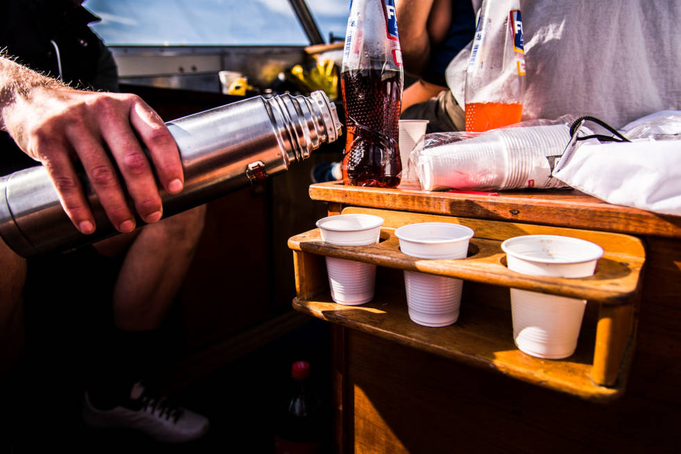 KAFFE OG KAKER: Selvsagt, slikt får man om man tar båt på landet. MSR Bikepackinglores-8