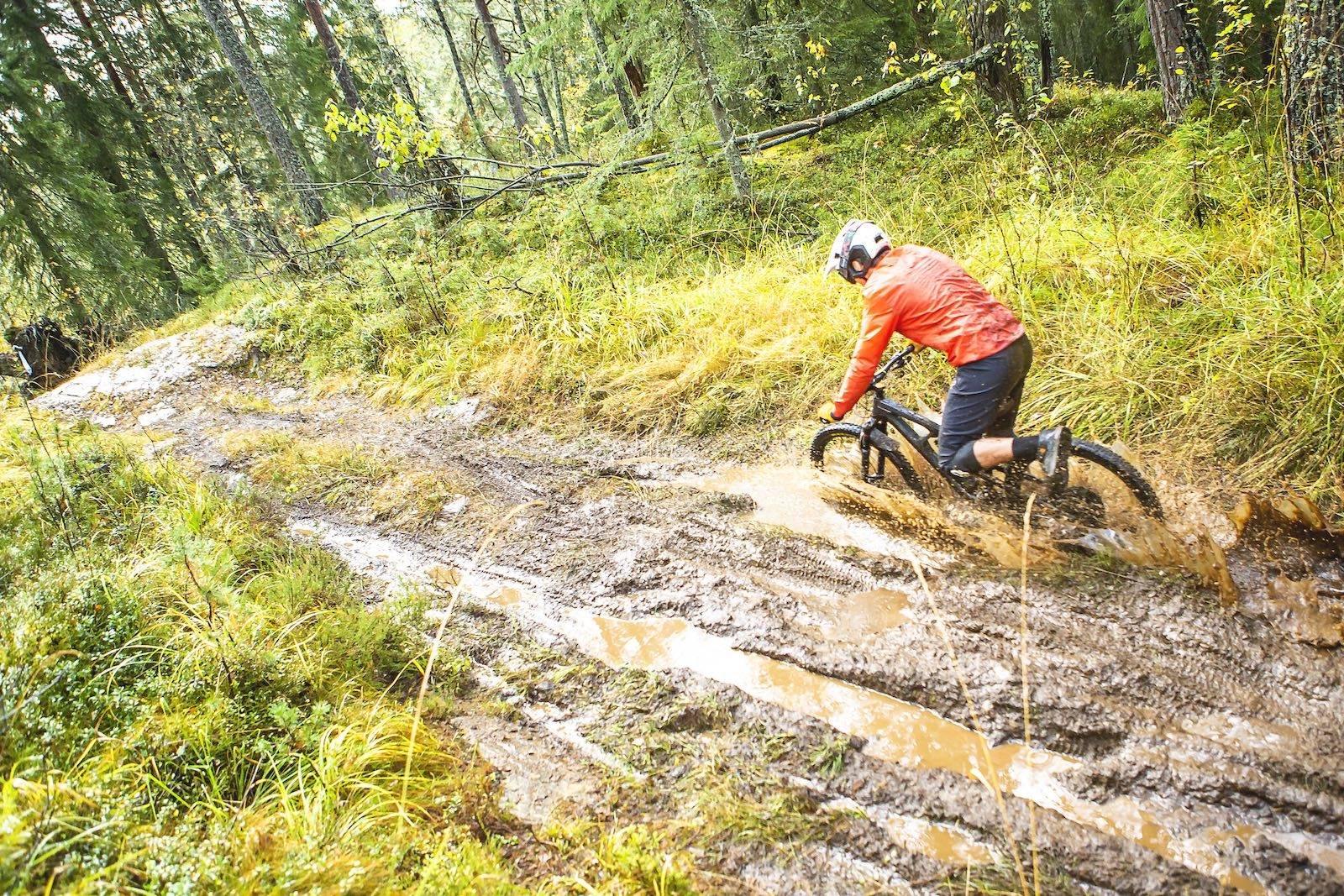 Bare å hoppe i det. Foto: Pål Westgaard