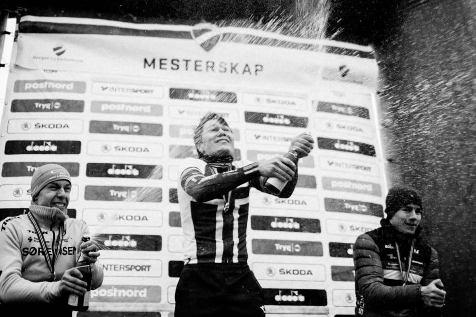 PALLEN: Tobias Johannessen (t.v), Søren Wærenskjold og Martin Emil Siggerud. pallen nm cyclocross