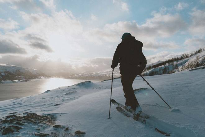 DRØMMEN OM SKIFØRE: Alt for høye forventinger til høstens første snø er nesten umulig å unngå, selv med 25 års erfaring som tilsier at den første snøen er noe drit. Foto: Kristoffer Kippernes topptur sesongstart oppdal