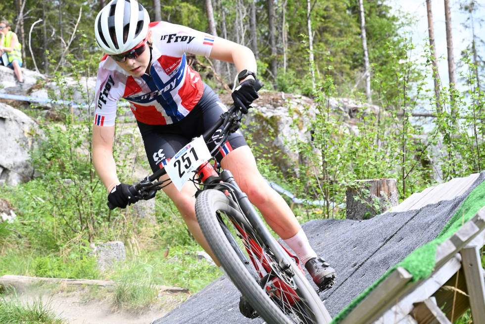 OVERLEGEN SEIER: Oda LaForce vant Norgescupåpningen i rundbane med nesten ti minutters margin. Foto: Sykkelmamma/Mariann T Oda LaForce vant første runde i Norgescupen 2021