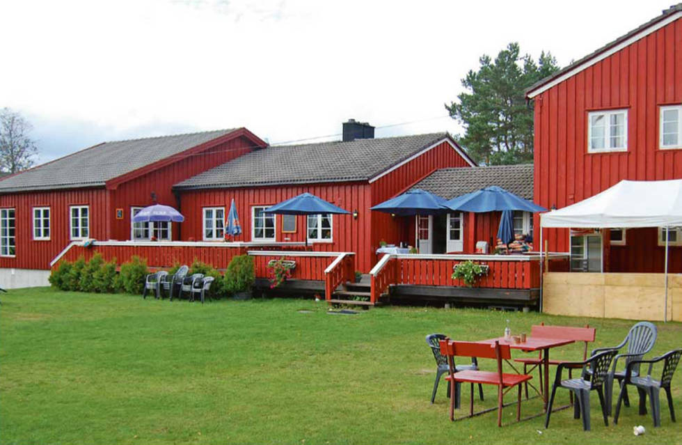 Ogge Gjesteheim er et godt utgangspunkt for tur eller et stoppested halvveis på sykkelturen. God mat og tid til å nyte livet kan du unne deg her. Foto: Torolf Kroglund Ogge-rundt-på-sykkel-Torolf-Kroglund-2