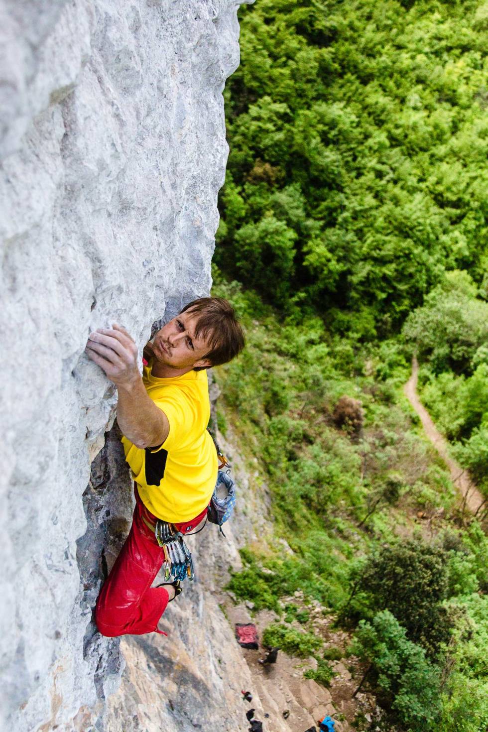 Onsight: Jon Olav «Jono» Grepstad viser oss hvor lett det kan gjøres på Senna (7b+) på Erboristeria Alta. Foto: Thomas Horgen Oltre-Finale-4