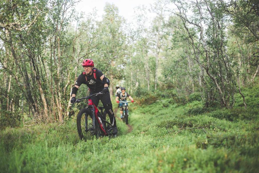 FLYTSTI: Oppdal har mye å tilby sitsyklister, enten det er skog eller fjell som frister. Foto: Kristoffer H. Kippernes Oppdal Sykkelfestival