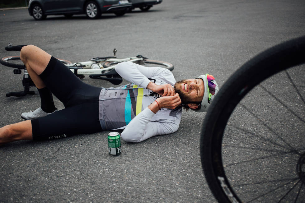 SLITEN: Otto Andreas Solberg var en av 21 som fullførte alle de 260 kilometerne og tilhørende 5300 høydemetrene i Oslo Gravel Grinder. Det kostet. Foto: Steff Gutovska Otto Andreas Solberg etter Oslo Gravel Grinder