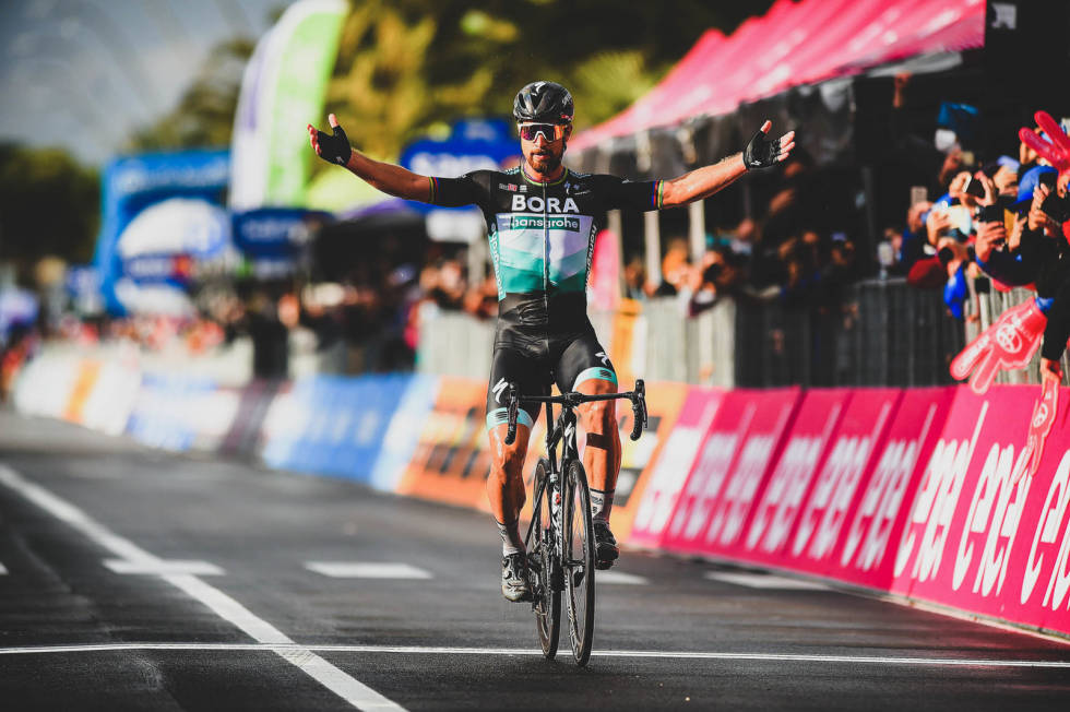 ØYEBLIKKET: Peter Sagan kom solo til mål da han vant en etappe i Giro d'Italia. Foto: Cor Vos. peter-sagan-4