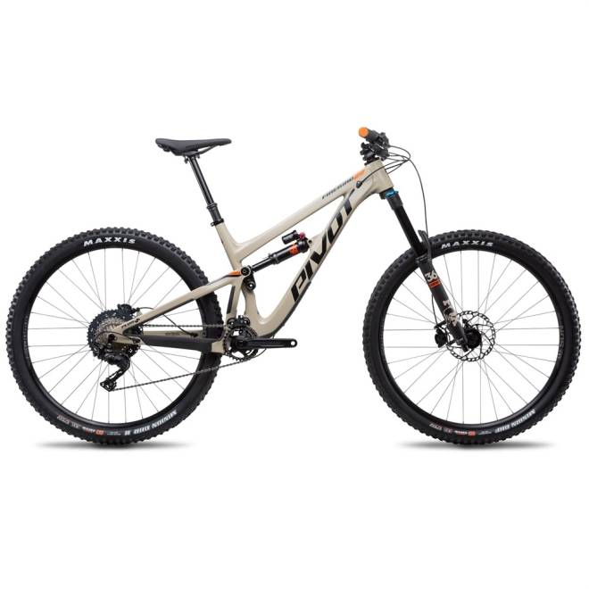 RÅSKINN: Skal du fortest mulig ned fjellsiden er det en endurosykkel som gjelder, i hvert fall hvis du vil sykle opp for egen maskin først. Pivot Firebird