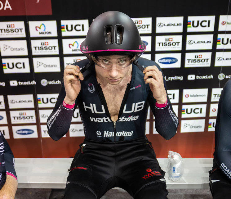 IKKE SÅ FINE: Klær skaper mannen, men ikke Poc Tempor. Foto: Huub Wattbike poc tempor